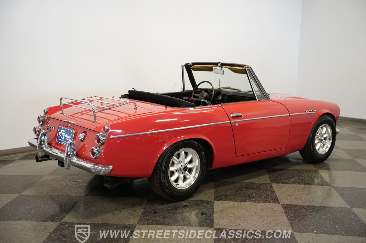 1969 Datsun 2000