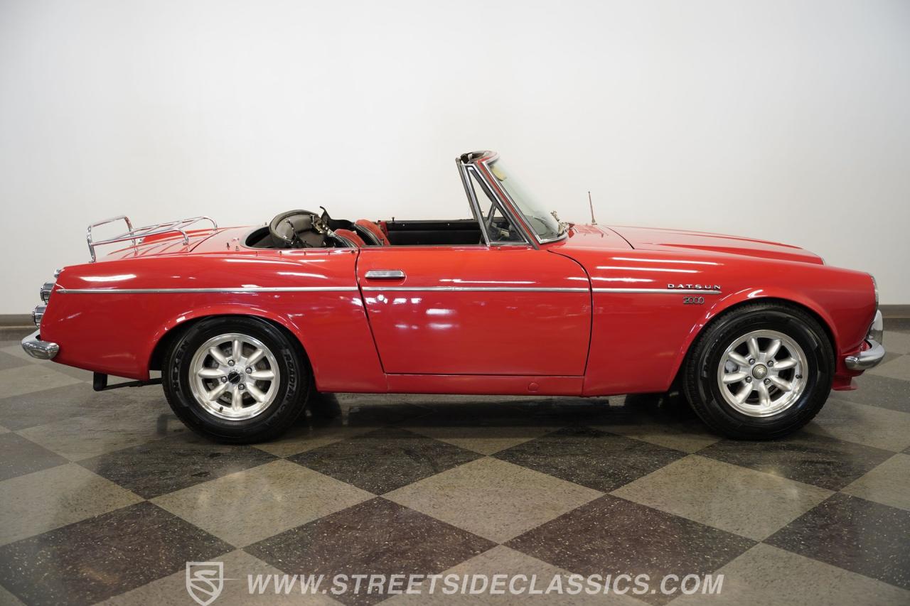 1969 Datsun 2000