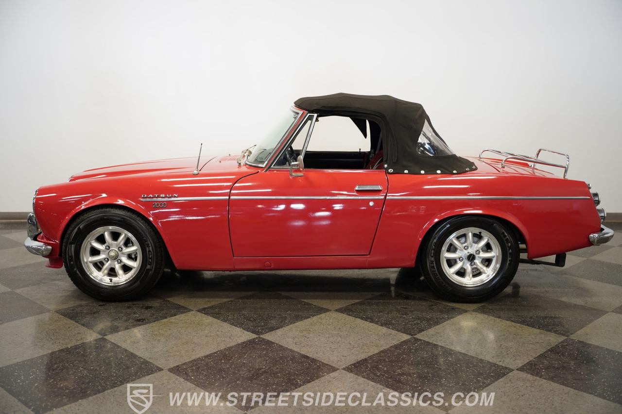 1969 Datsun 2000