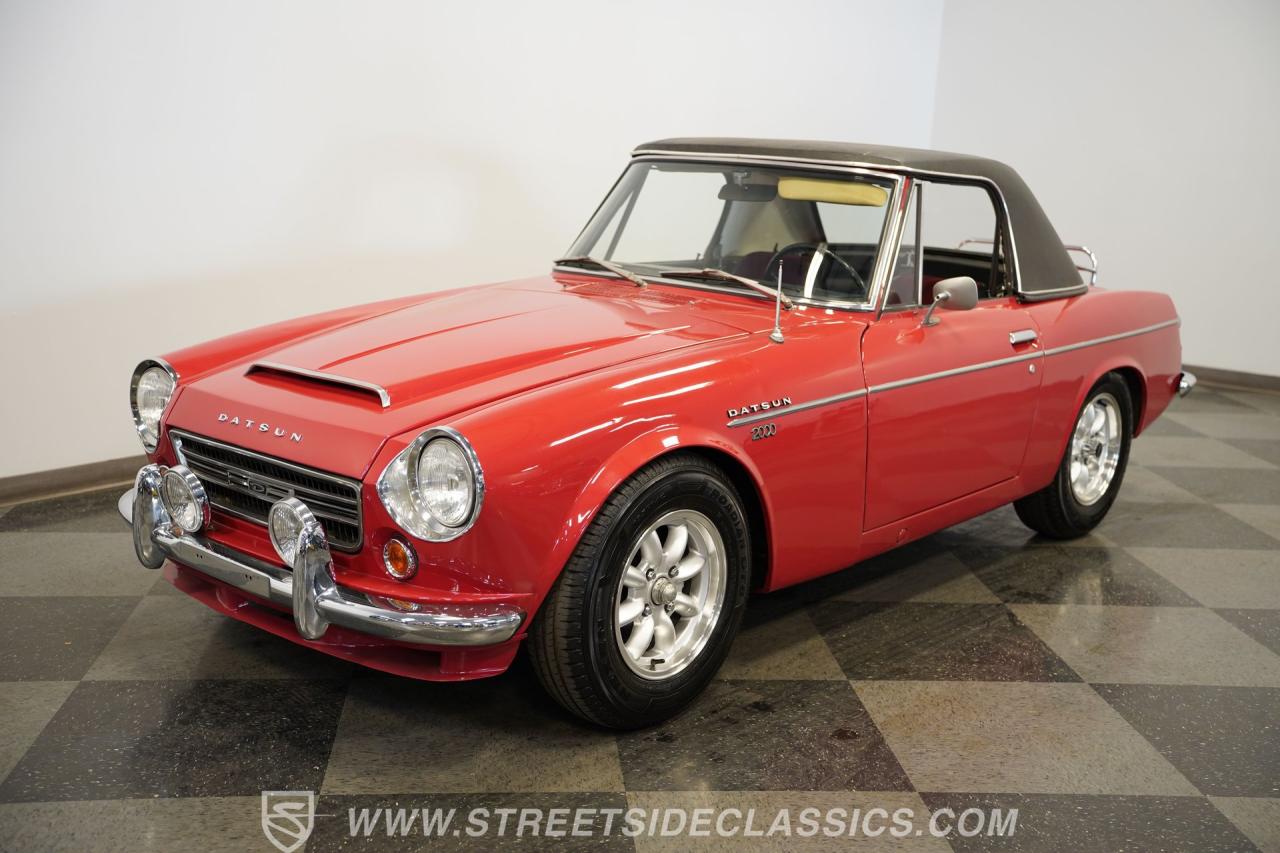 1969 Datsun 2000