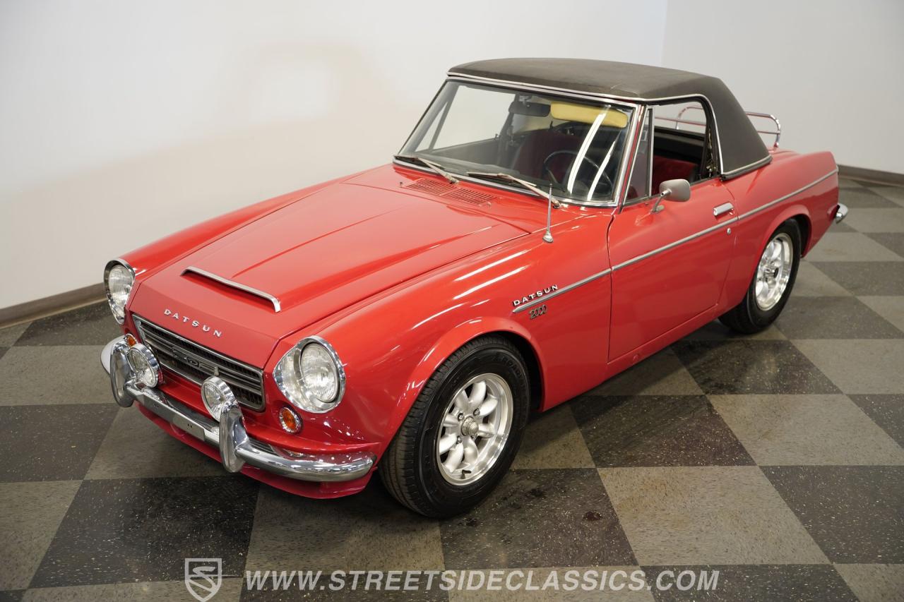 1969 Datsun 2000