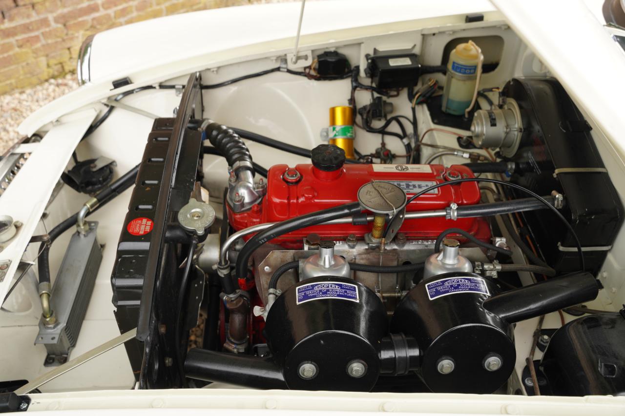 1966 MG B MkI Roadster &ldquo;The steel-dash&rdquo;