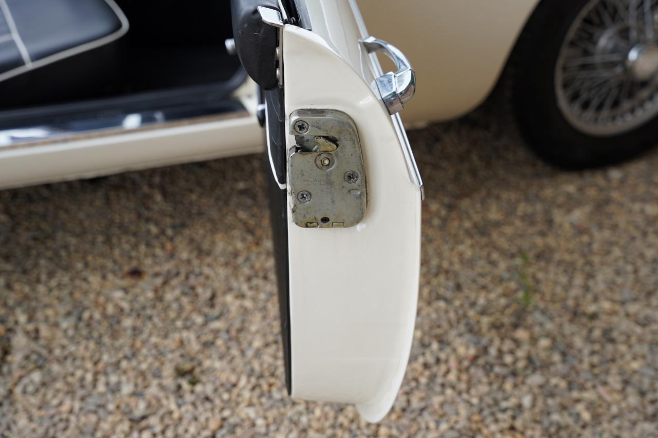 1966 MG B MkI Roadster &ldquo;The steel-dash&rdquo;