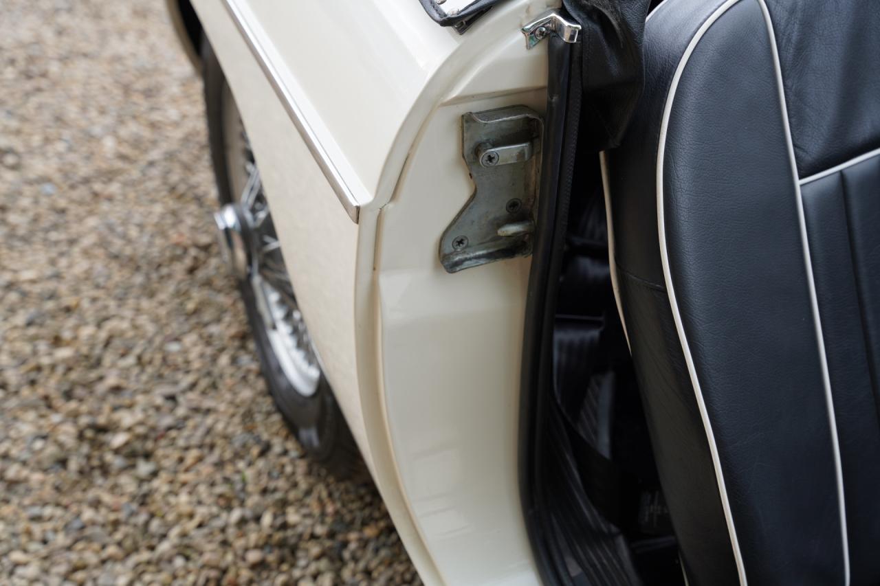 1966 MG B MkI Roadster &ldquo;The steel-dash&rdquo;
