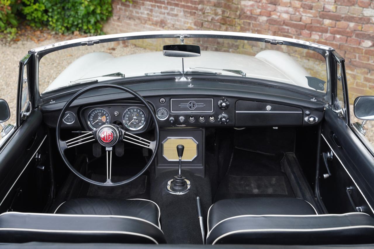 1966 MG B MkI Roadster &ldquo;The steel-dash&rdquo;