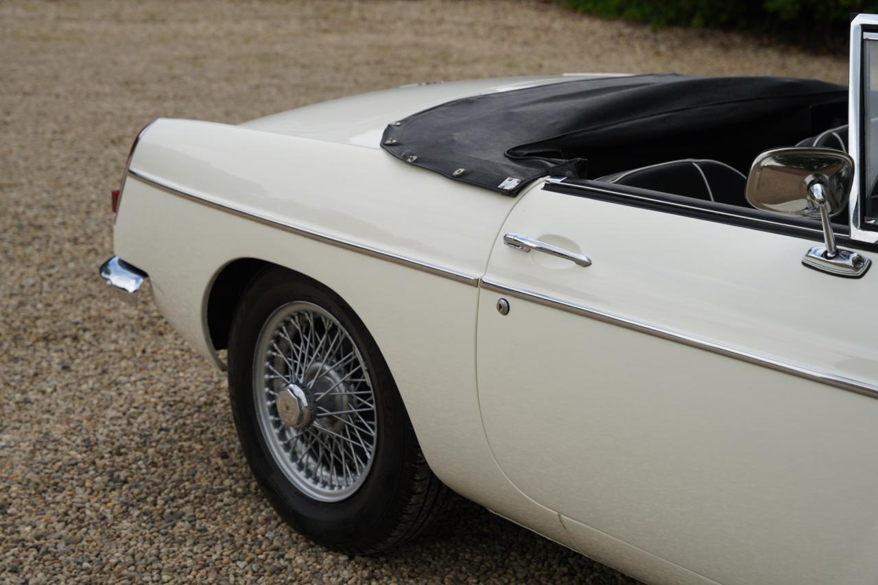 1966 MG B MkI Roadster &ldquo;The steel-dash&rdquo;
