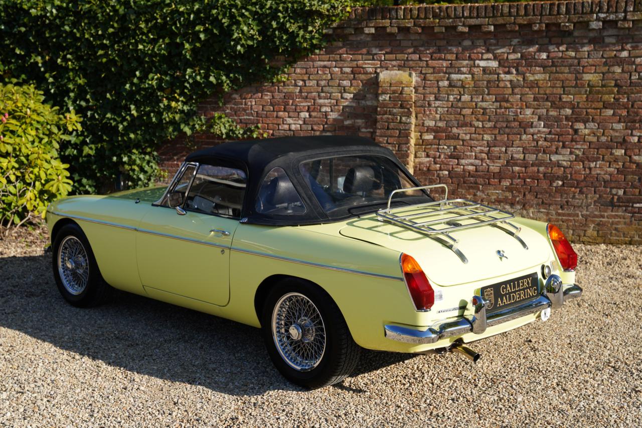 1977 MG B Roadster Overdrive