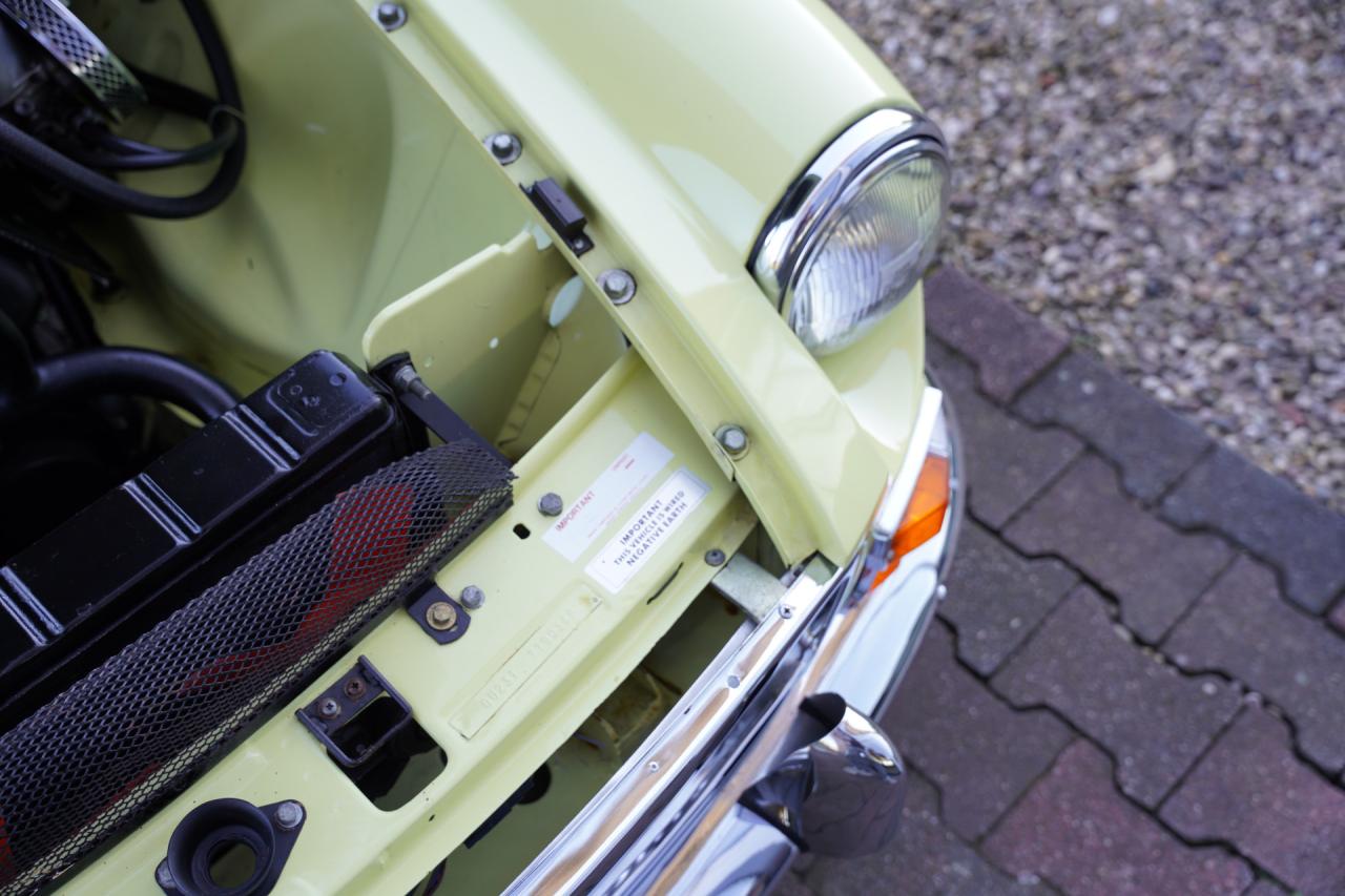 1977 MG B Roadster Overdrive