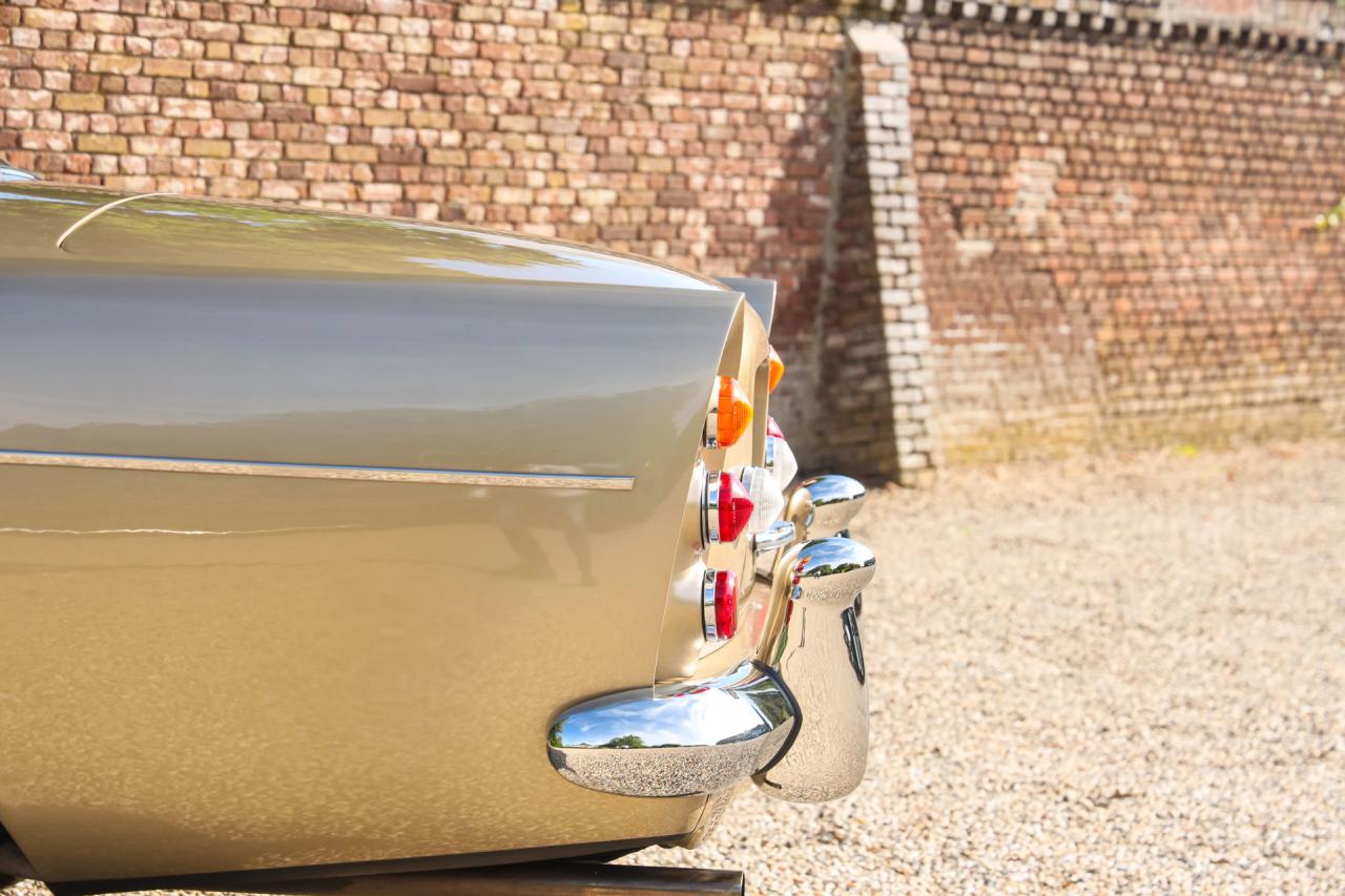 1965 Rolls - Royce Mulliner Parkward Silver Cloud III Coupe &ldquo;Chinese Eye with grandeur&rdquo;