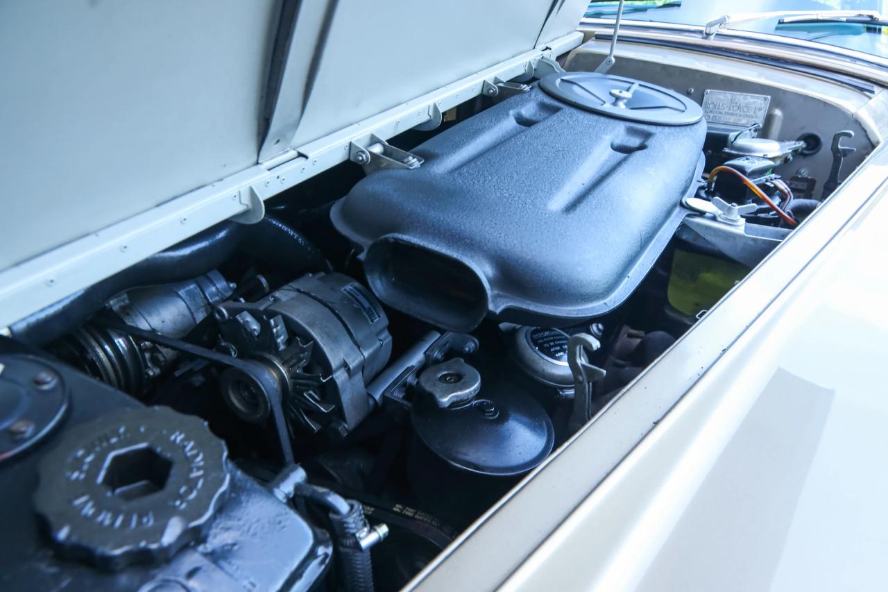1965 Rolls - Royce Mulliner Parkward Silver Cloud III Coupe &ldquo;Chinese Eye with grandeur&rdquo;