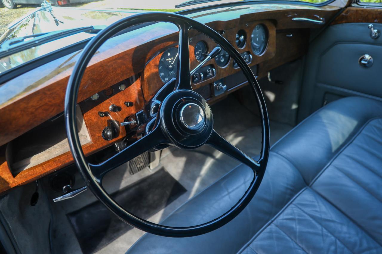 1962 Rolls - Royce Phantom V by James Young &ldquo;The Paris Salon-Porte de Versailles&rdquo;