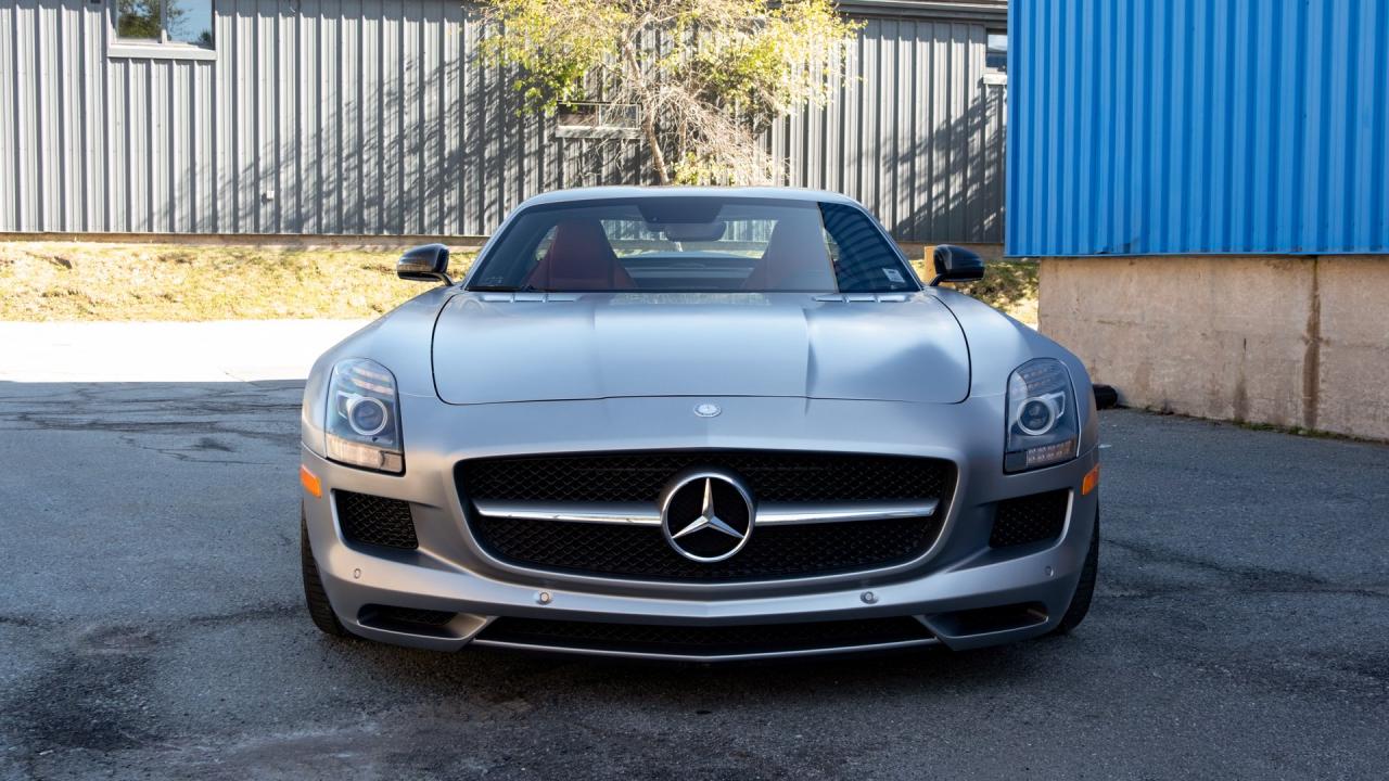2011 Mercedes - Benz SLS AMG Coupe