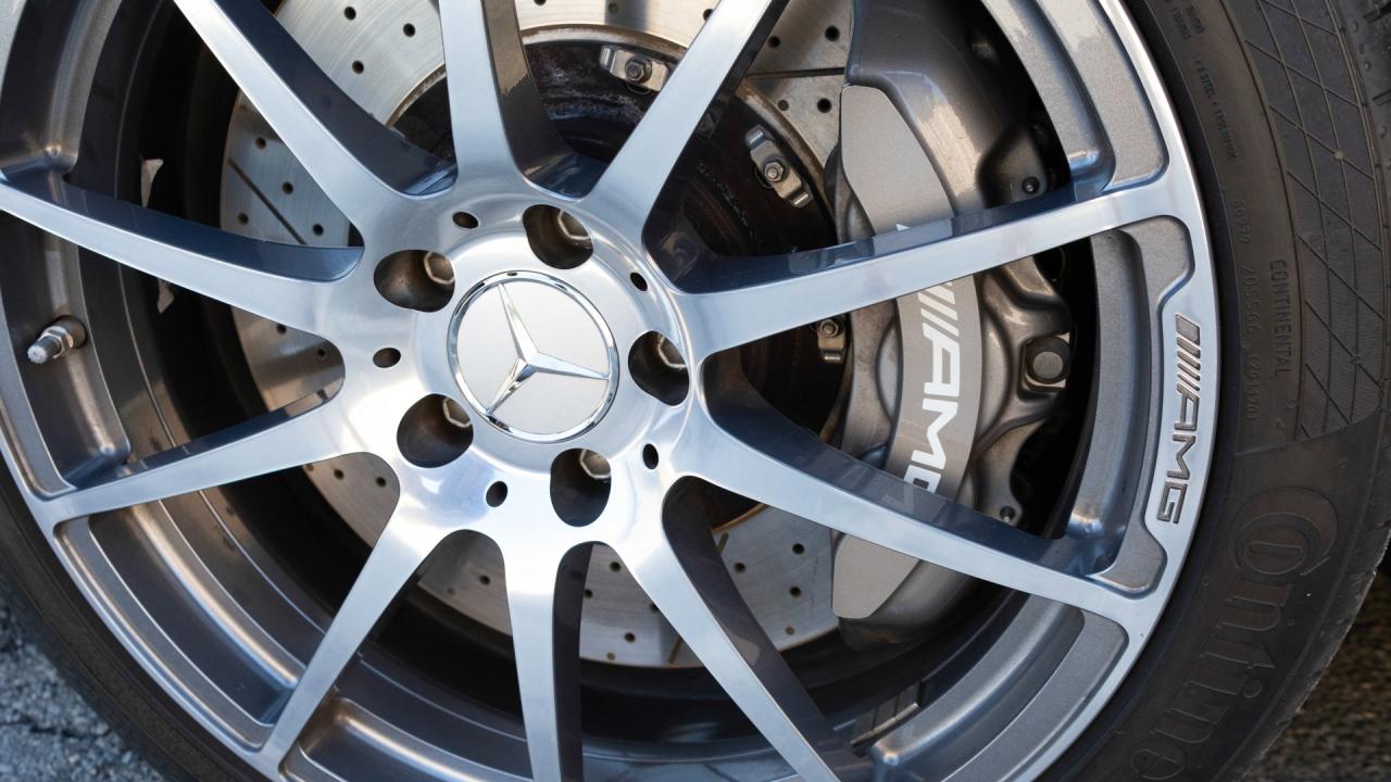 2011 Mercedes - Benz SLS AMG Coupe