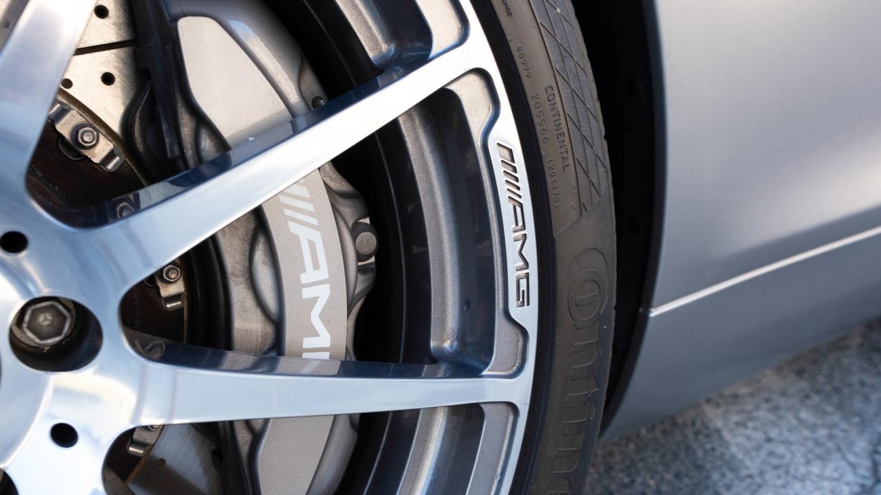 2011 Mercedes - Benz SLS AMG Coupe