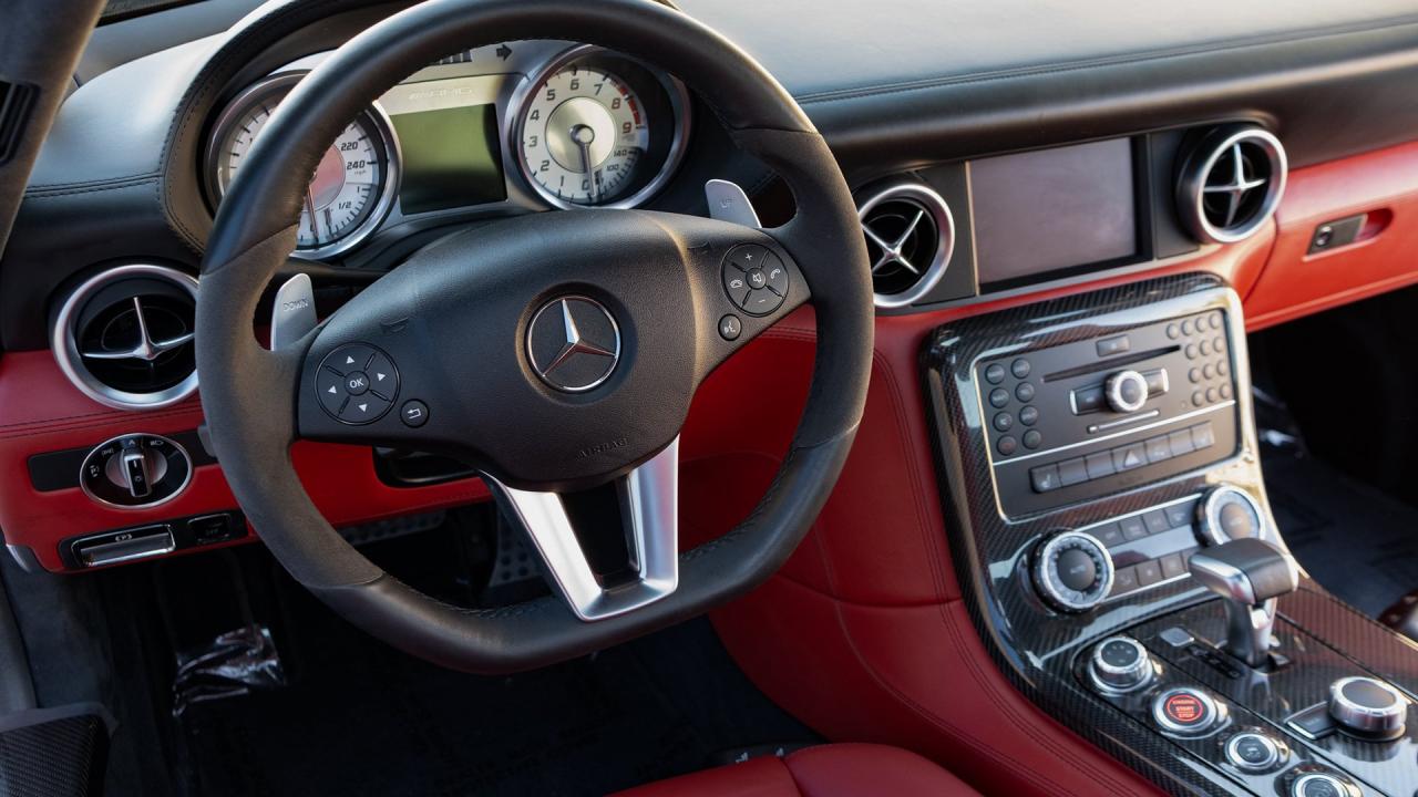 2011 Mercedes - Benz SLS AMG Coupe