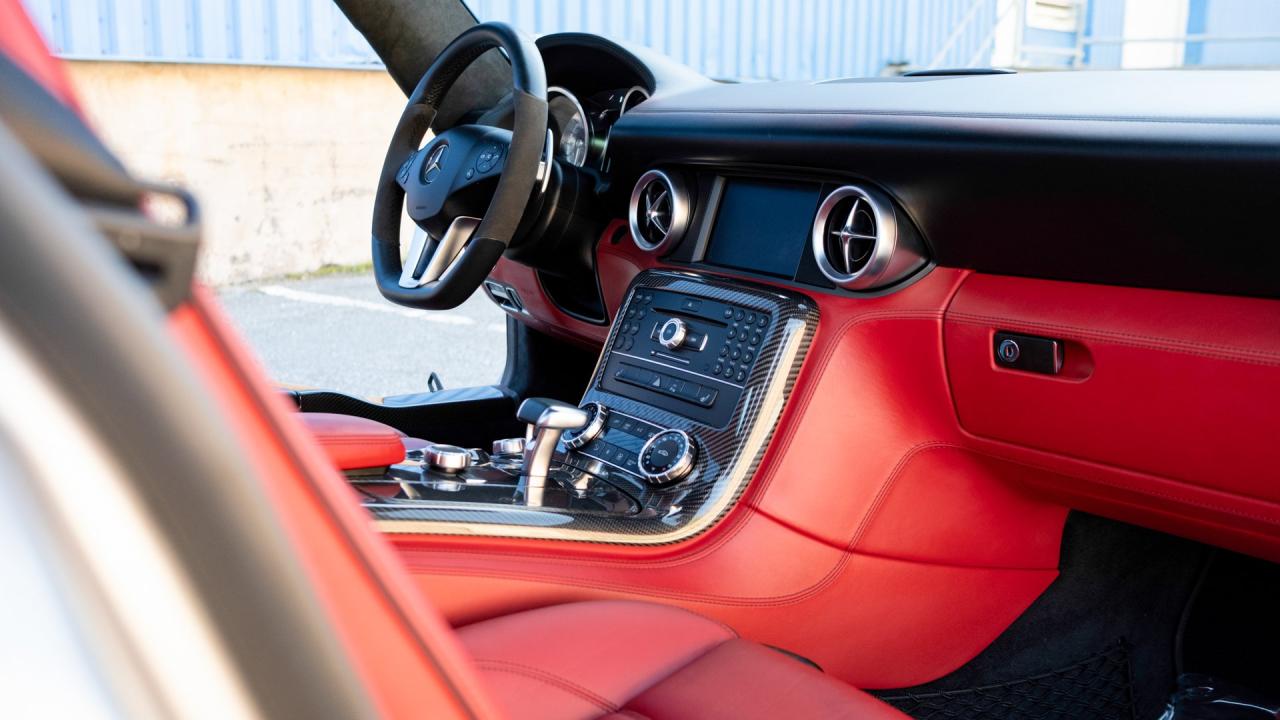 2011 Mercedes - Benz SLS AMG Coupe