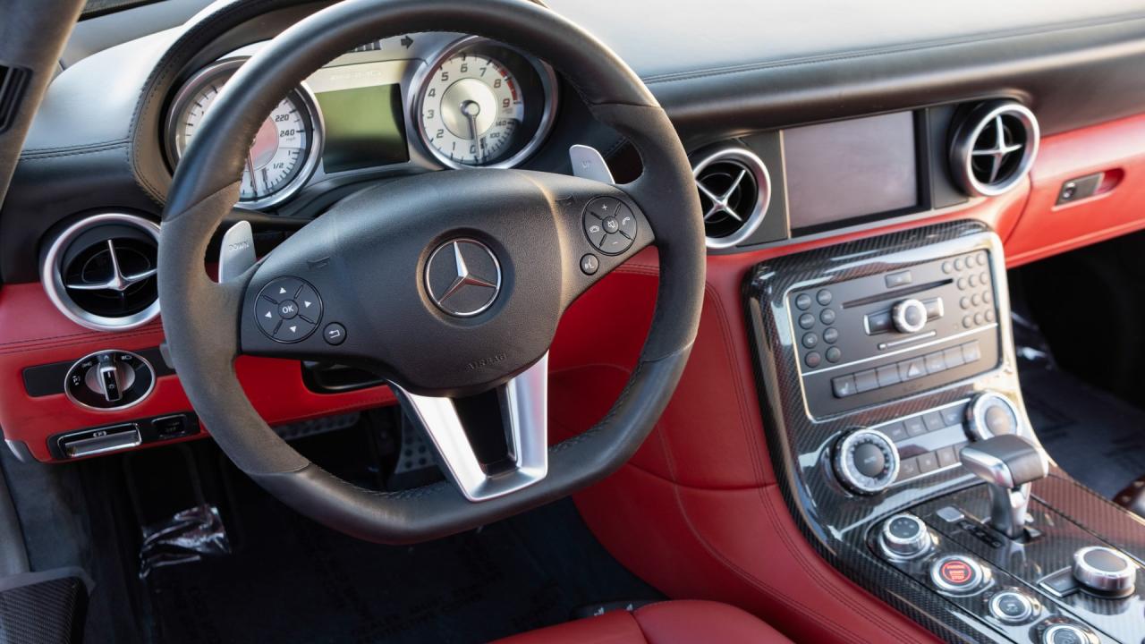 2011 Mercedes - Benz SLS AMG Coupe