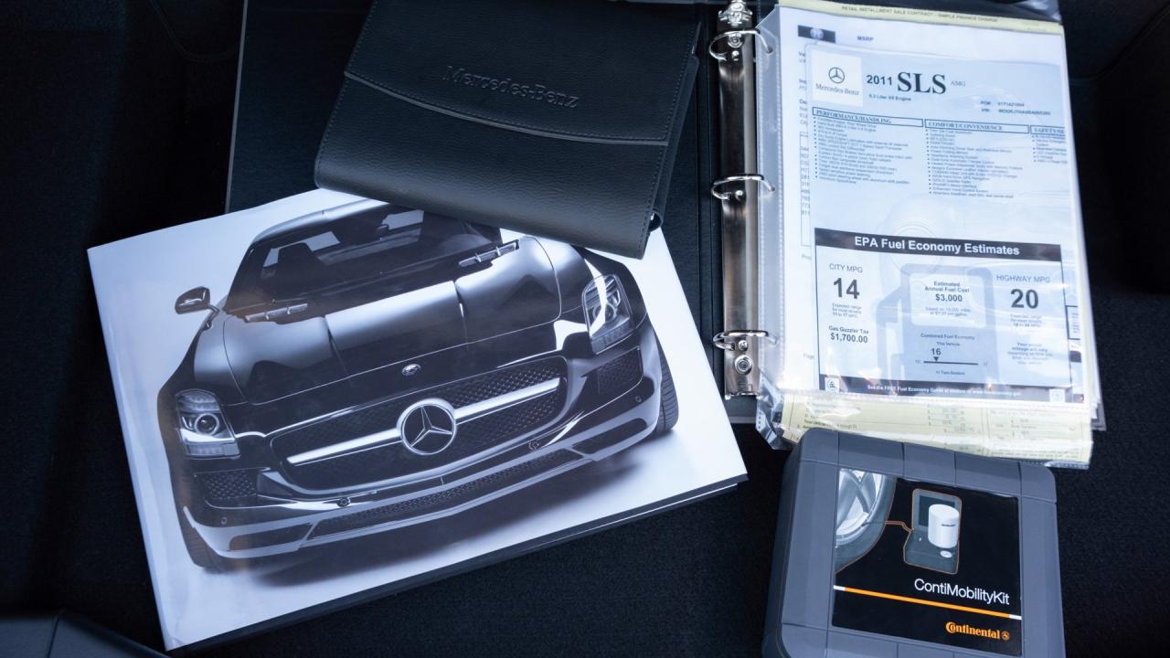 2011 Mercedes - Benz SLS AMG Coupe