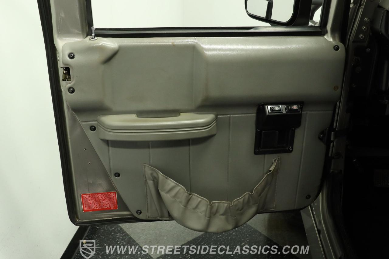2000 AM General Hummer H1