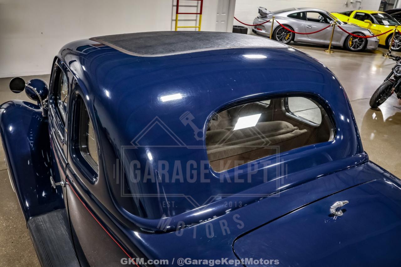1935 Ford Model 48