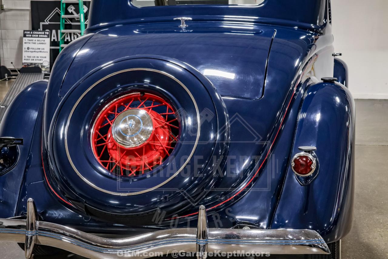 1935 Ford Model 48