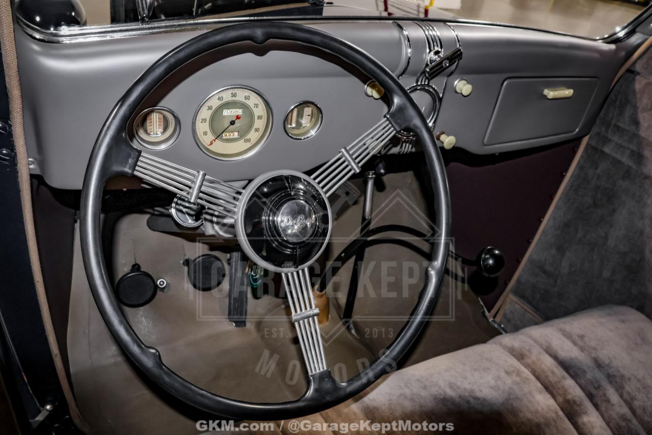 1935 Ford Model 48