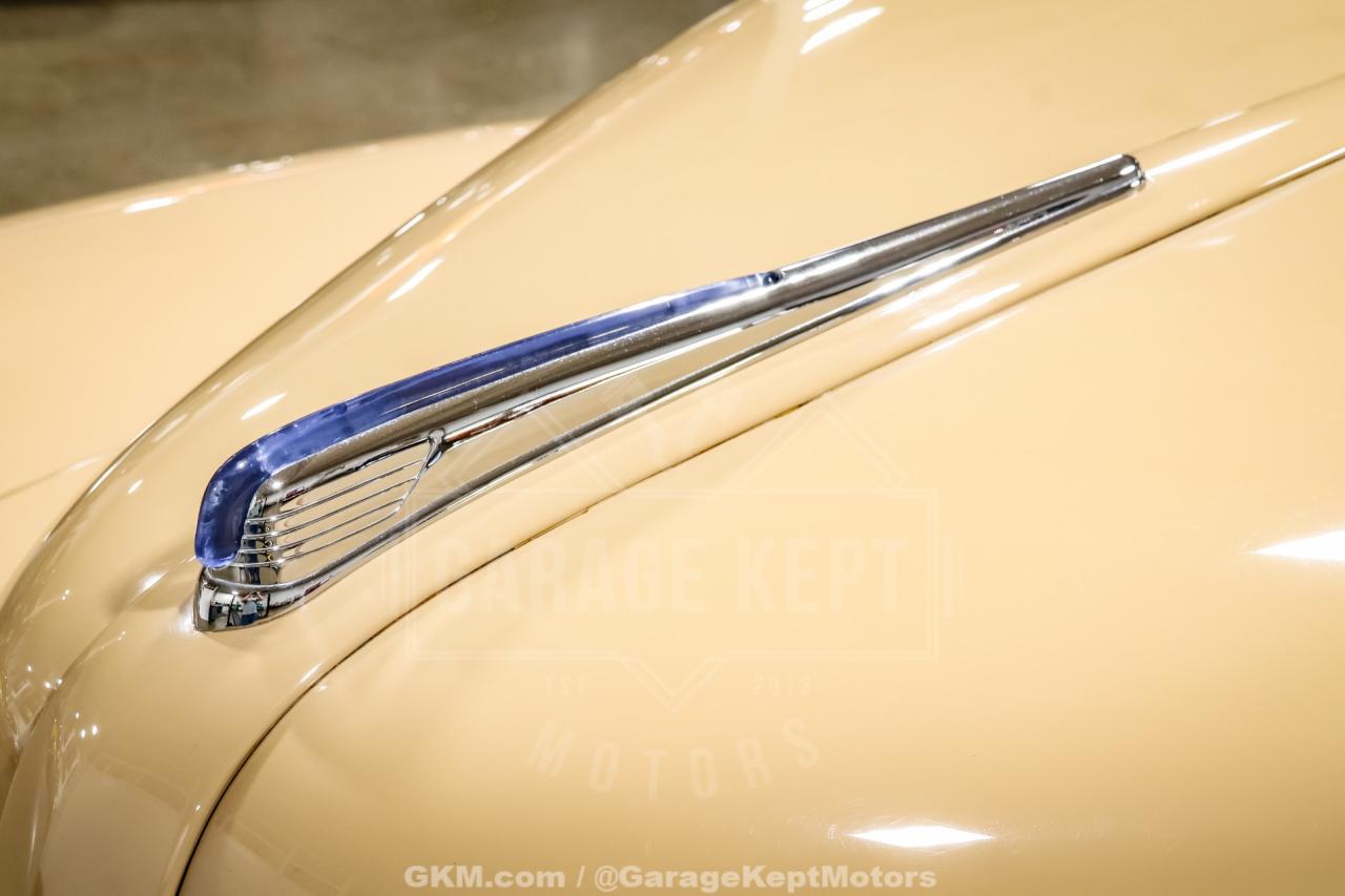 1947 Ford Deluxe