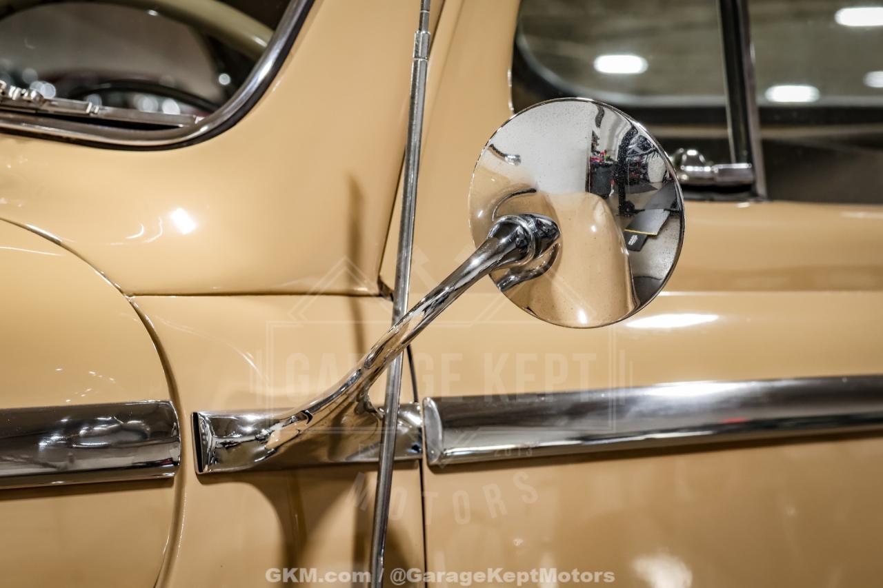 1947 Ford Deluxe