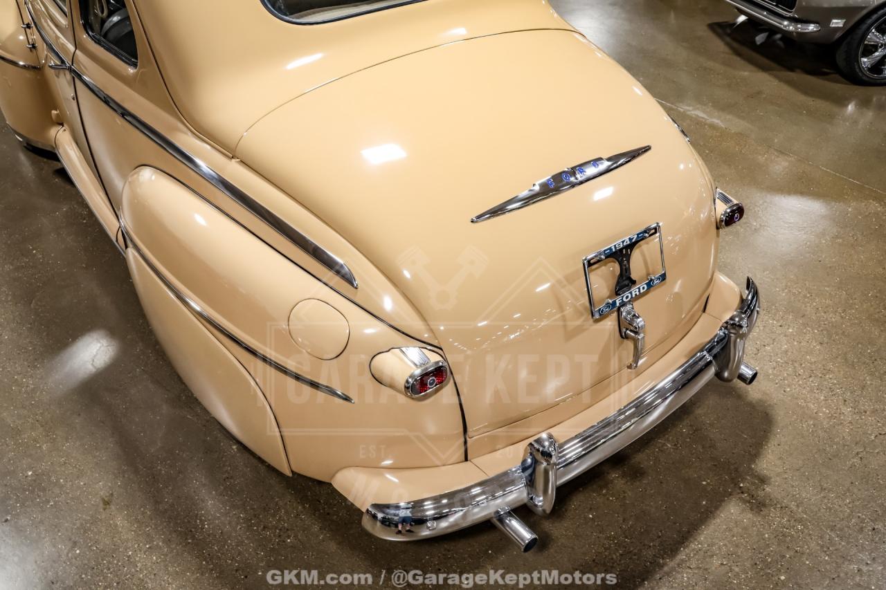 1947 Ford Deluxe