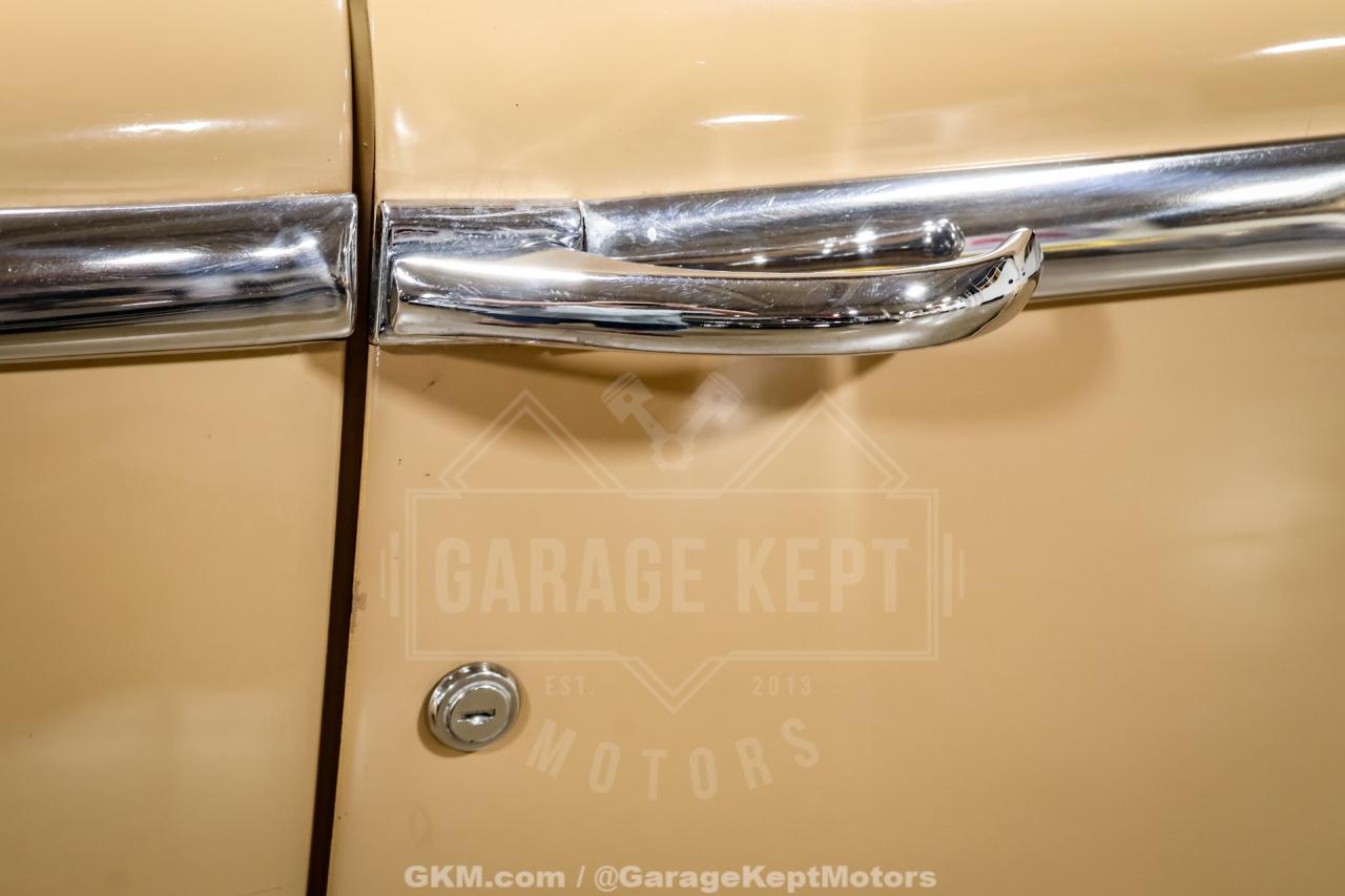 1947 Ford Deluxe