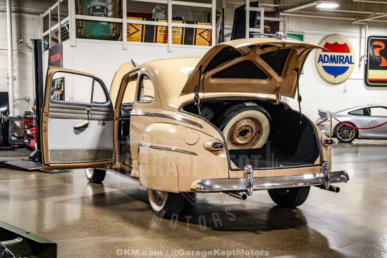 1947 Ford Deluxe