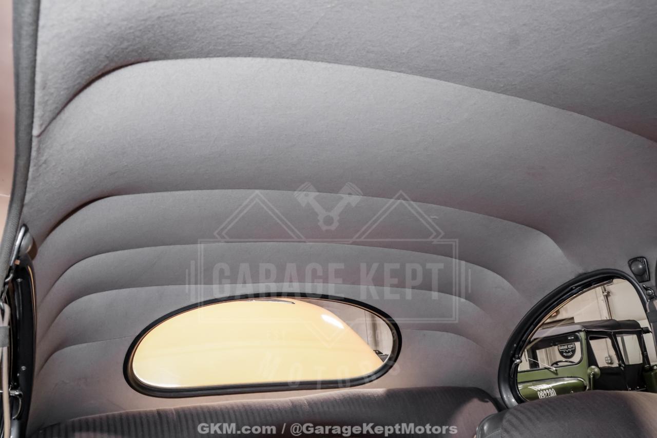 1947 Ford Deluxe