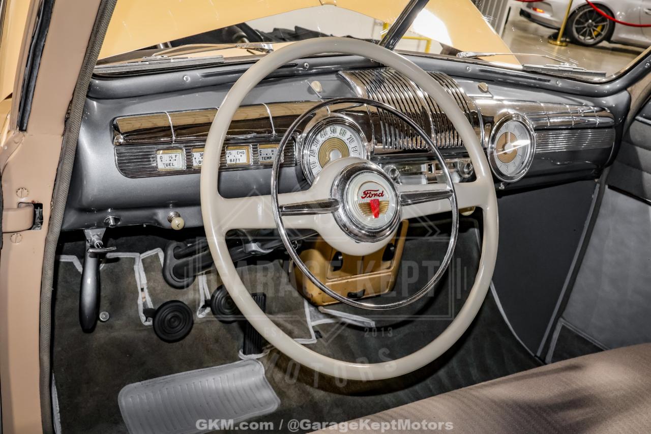 1947 Ford Deluxe