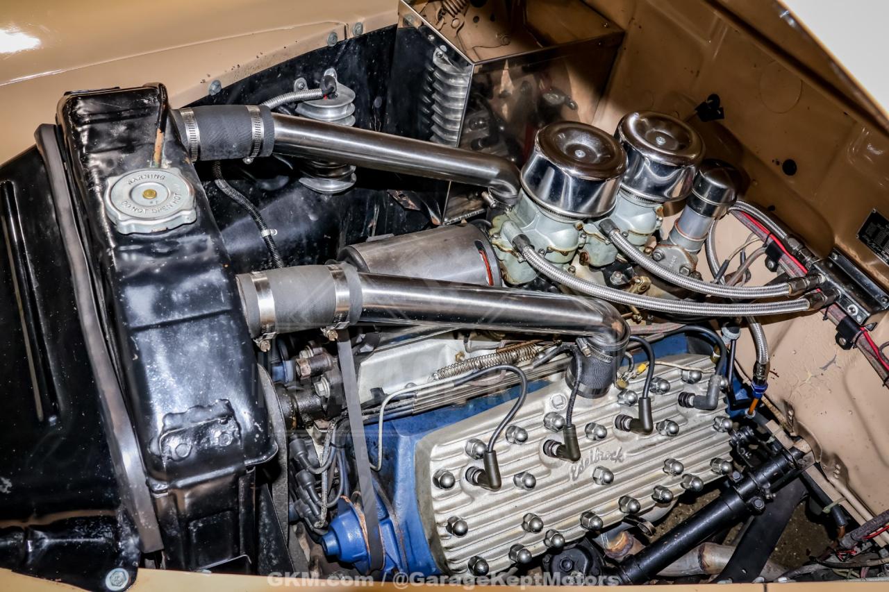 1947 Ford Deluxe