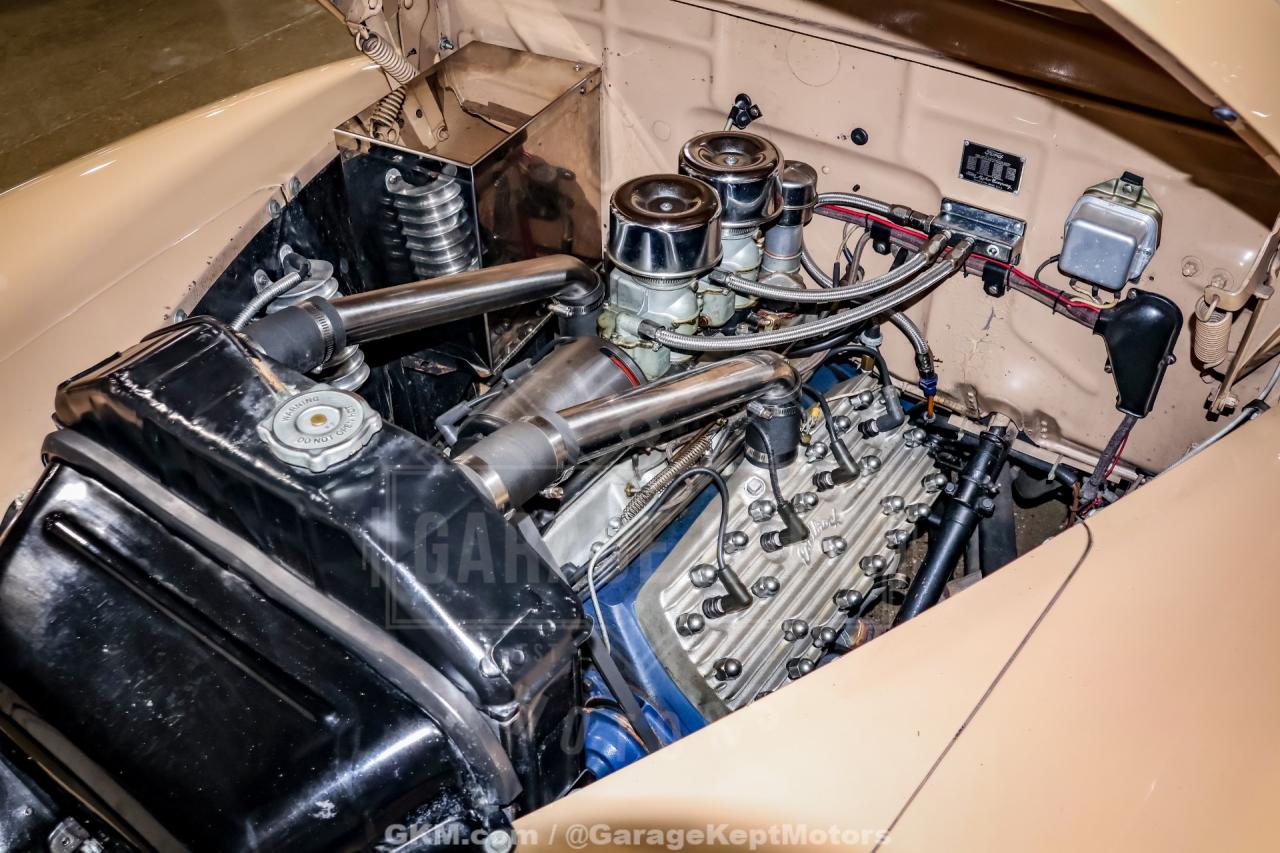 1947 Ford Deluxe