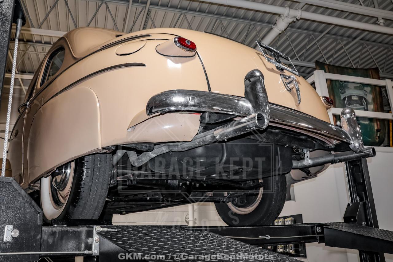 1947 Ford Deluxe