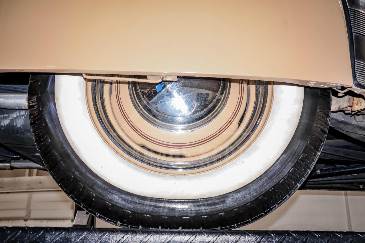 1947 Ford Deluxe
