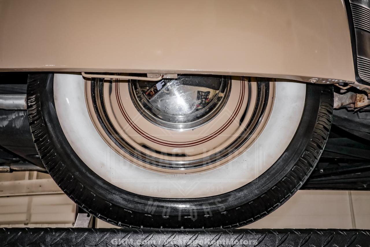 1947 Ford Deluxe