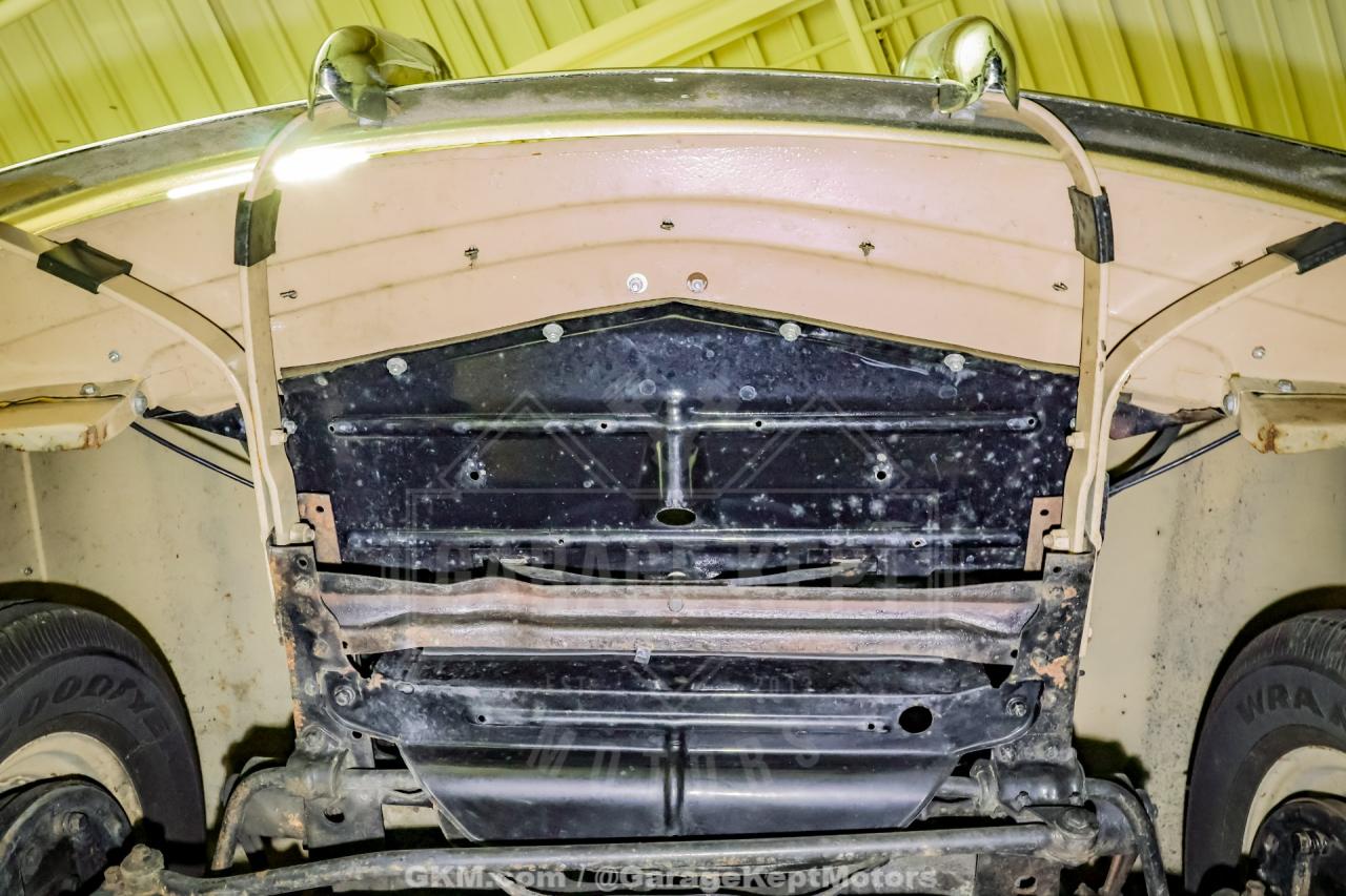 1947 Ford Deluxe