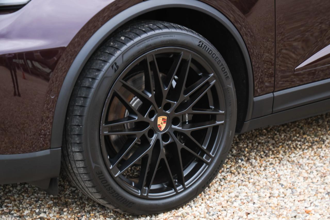 2025 Porsche Macan 4S &ldquo;Copper Ruby Metallic&rdquo;