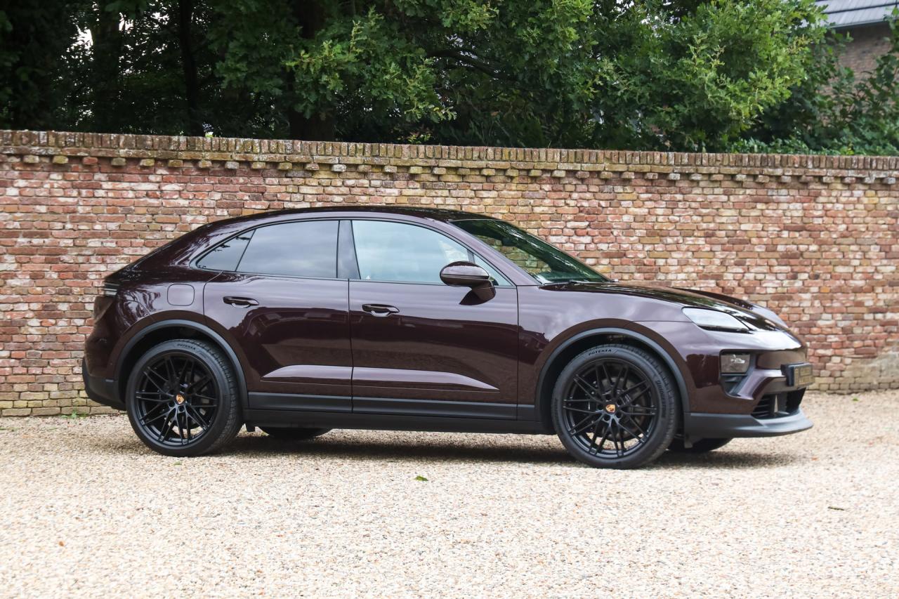 2025 Porsche Macan 4S &ldquo;Copper Ruby Metallic&rdquo;