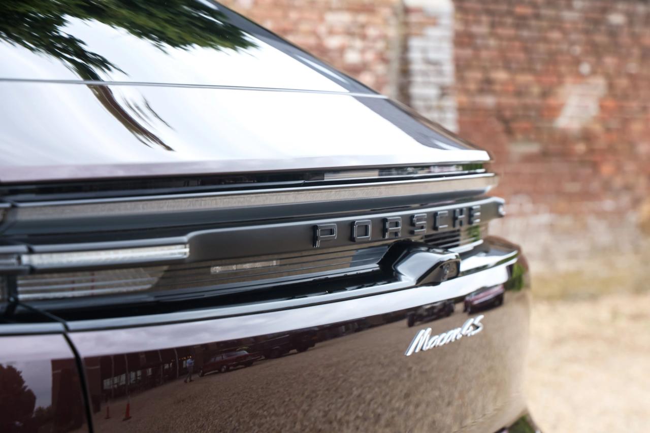 2025 Porsche Macan 4S &ldquo;Copper Ruby Metallic&rdquo;