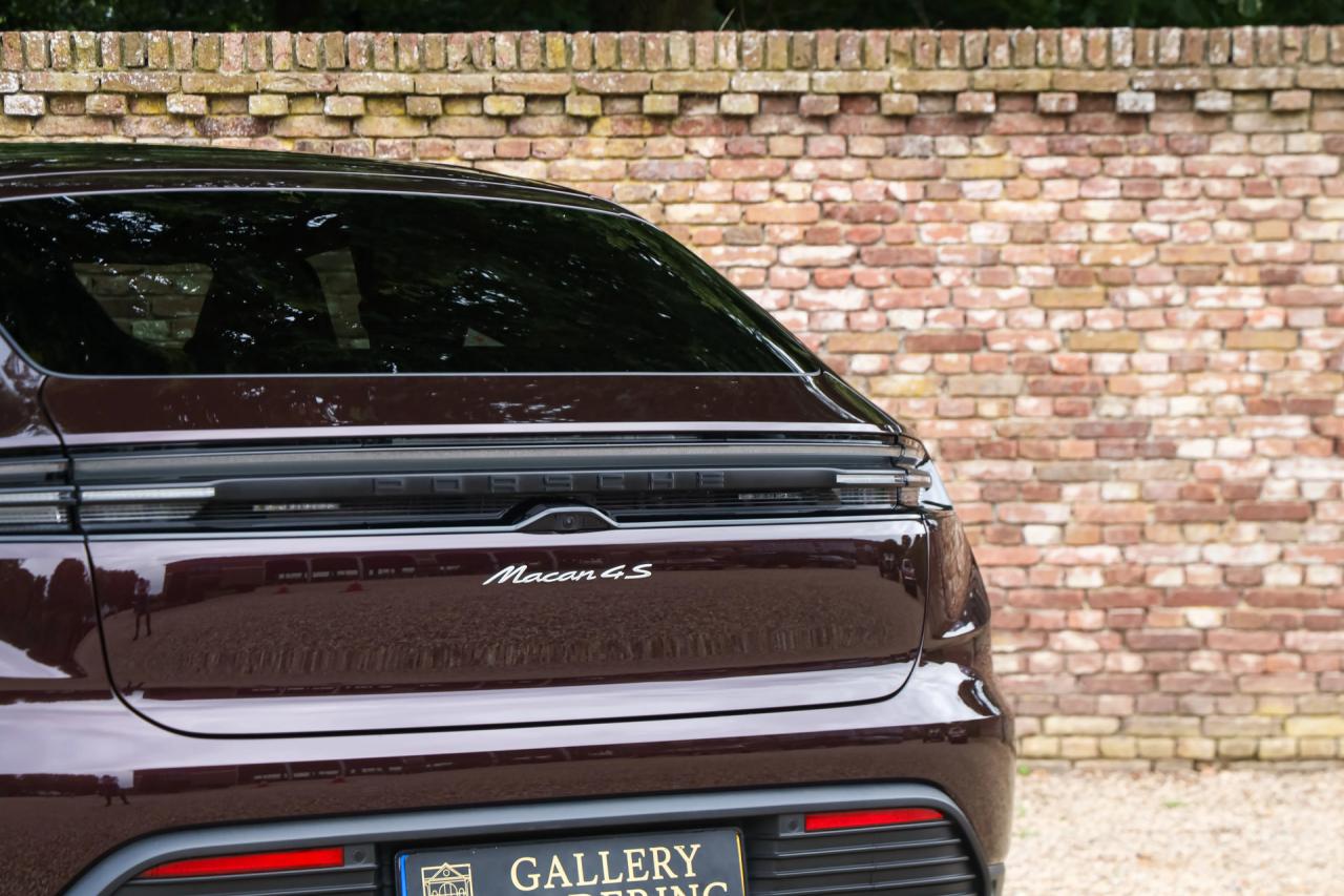 2025 Porsche Macan 4S &ldquo;Copper Ruby Metallic&rdquo;