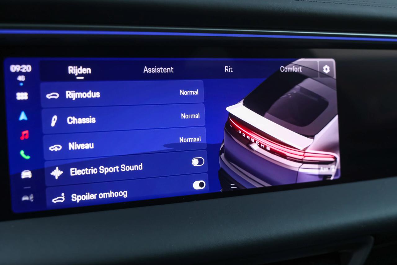 2025 Porsche Macan 4S &ldquo;Copper Ruby Metallic&rdquo;