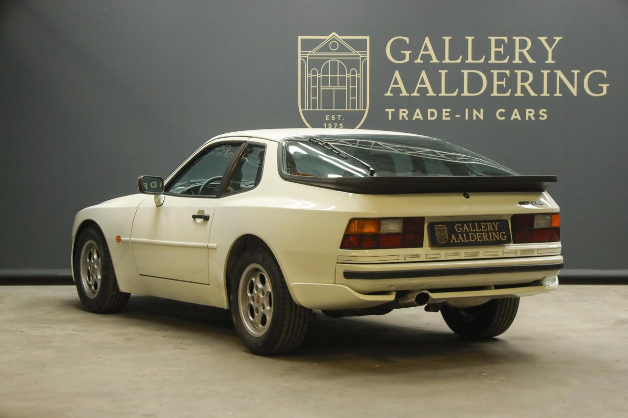 1986 Porsche 944 2.5 Coup&eacute; &ldquo;Alpinwei&szlig;&rdquo;