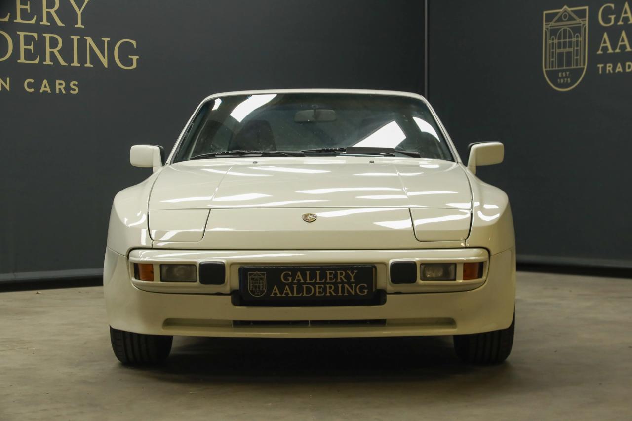 1986 Porsche 944 2.5 Coup&eacute; &ldquo;Alpinwei&szlig;&rdquo;