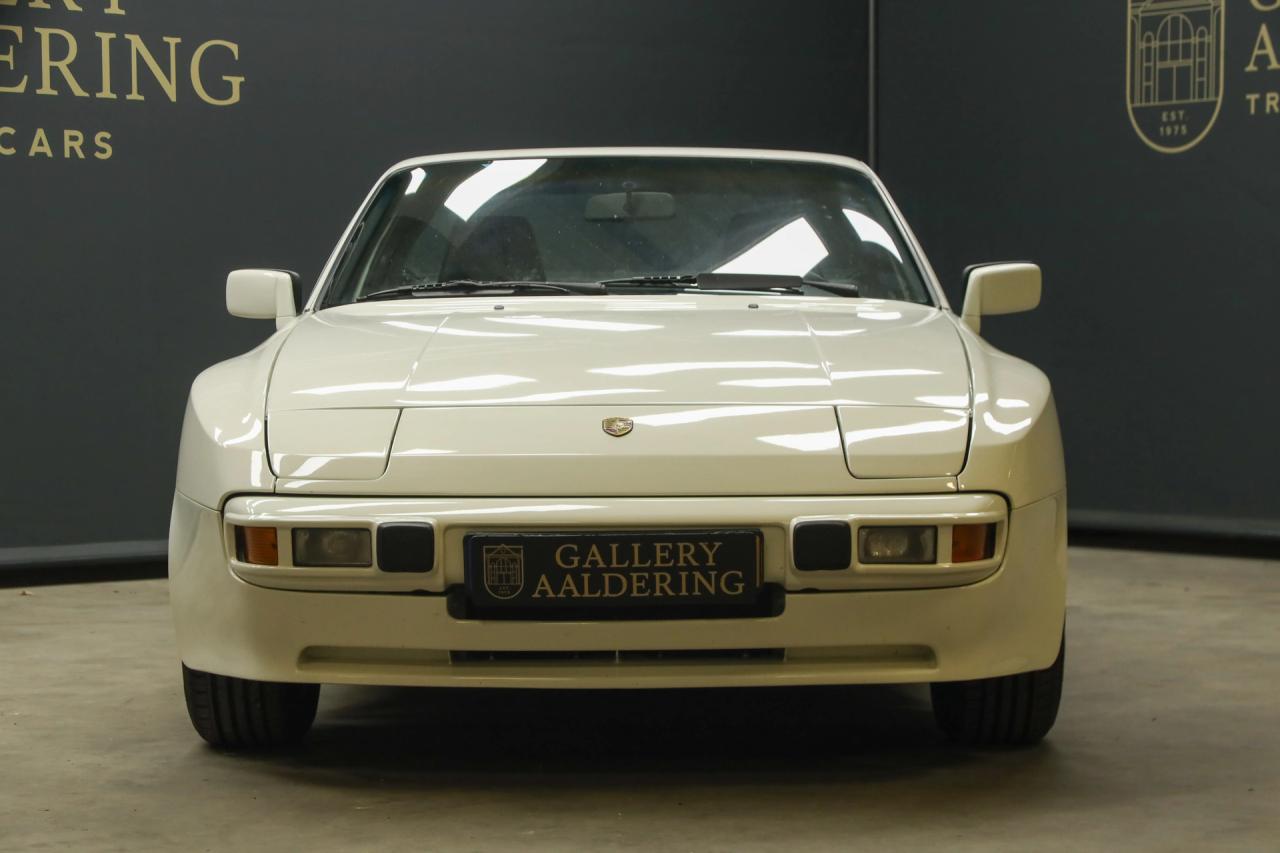 1986 Porsche 944 2.5 Coup&eacute; &ldquo;Alpinwei&szlig;&rdquo;