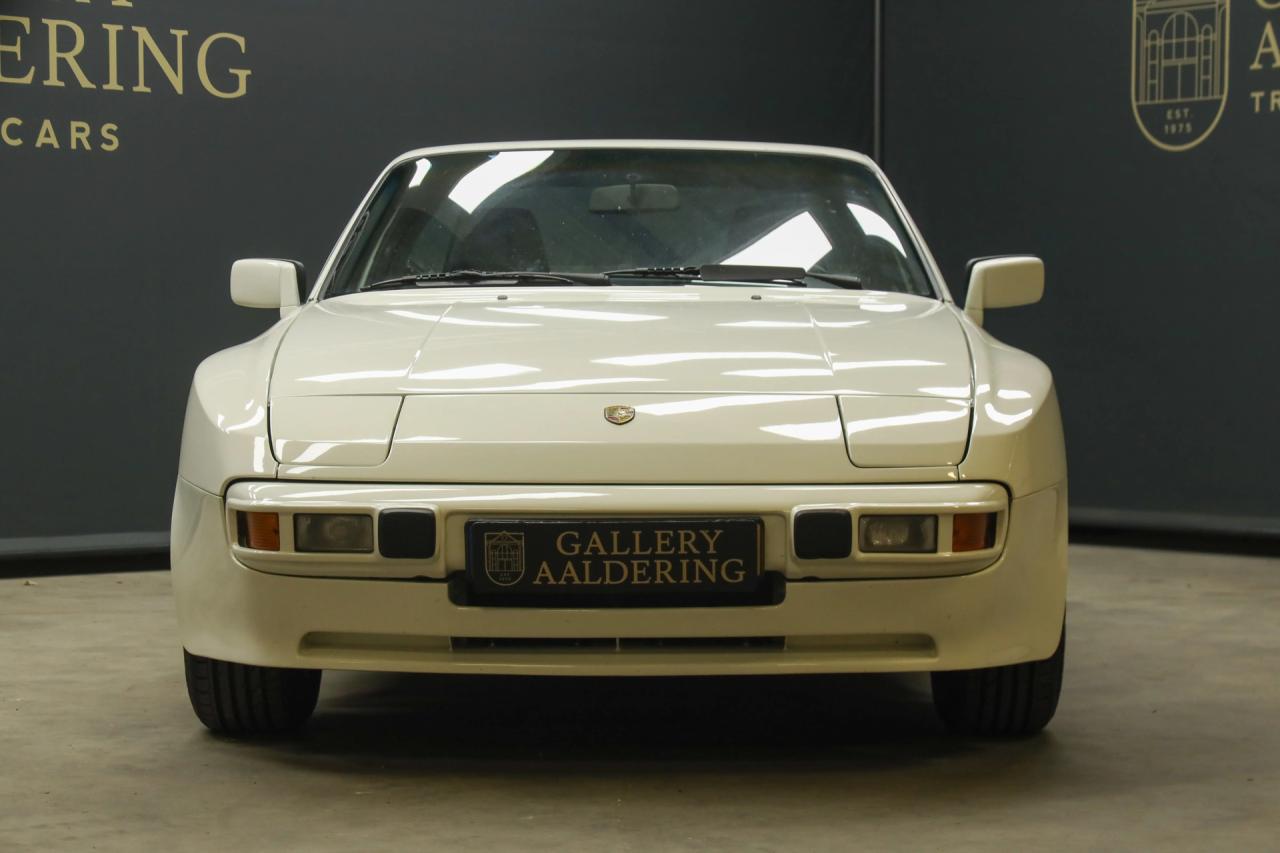 1986 Porsche 944 2.5 Coup&eacute; &ldquo;Alpinwei&szlig;&rdquo;
