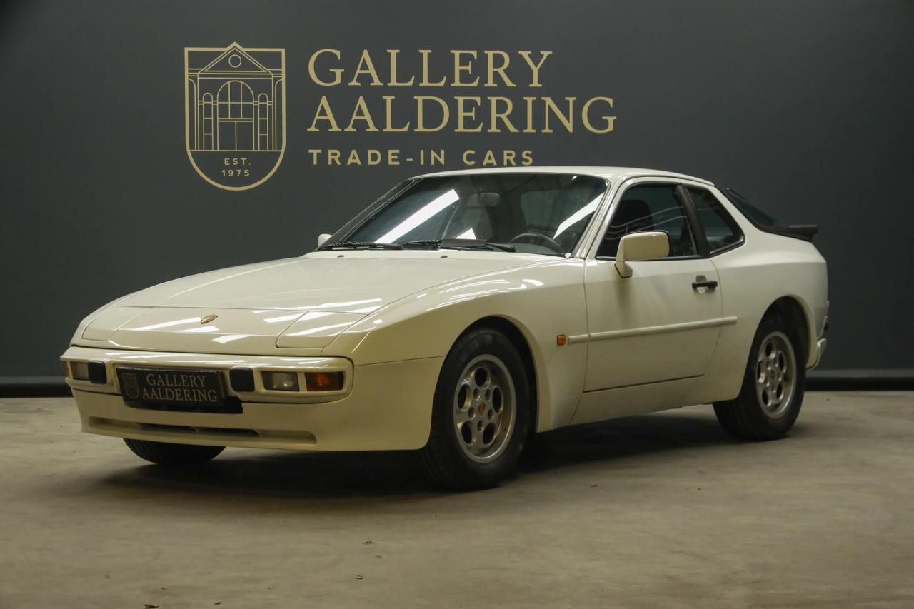 1986 Porsche 944 2.5 Coup&eacute; &ldquo;Alpinwei&szlig;&rdquo;