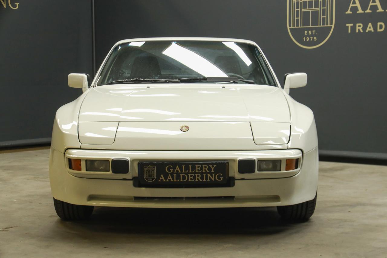 1986 Porsche 944 2.5 Coup&eacute; &ldquo;Alpinwei&szlig;&rdquo;